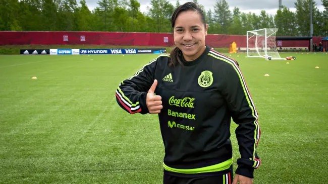 Corral se muestra sonriente en las instalaciones de la Selección