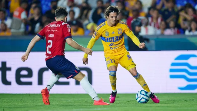 Tigres vs Chivas en la Fase Regular del CL23