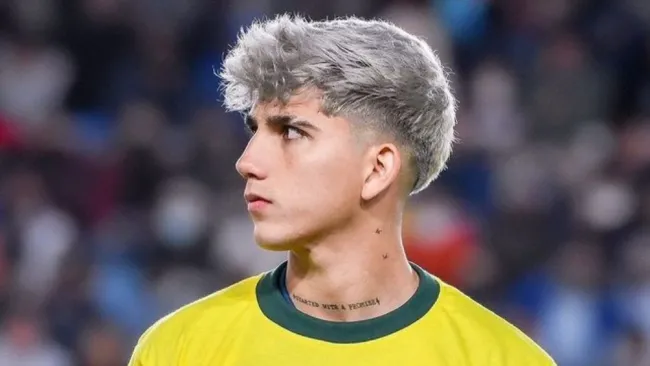 Kevin Álvarez en un partido de Pachuca