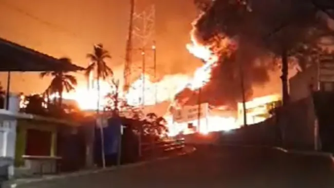 Incendio en la refinería de Minatitlán