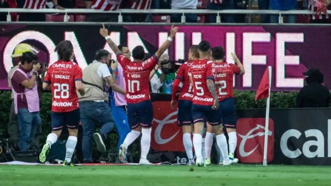Chivas en la celebración de gol en la Final