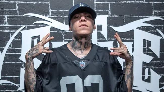 Santa Fe Klan apareció en una fiesta de XV años 