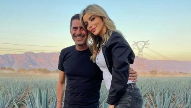 Hierro, junto a su pareja, hicieron oficial la noticia en redes sociales
