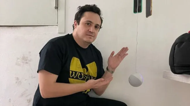 Ricardo O'Farril posa durante una foto