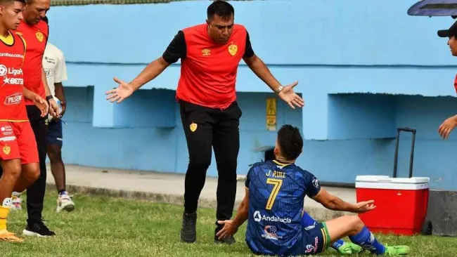 César Farías, exentrenador de Xolos pide disculpas tras agredir dos jugadores: 'Me equivoqué'