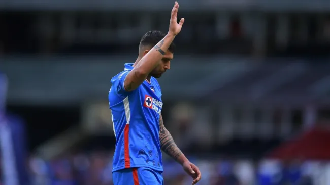 Juan Escobar en un partido de Cruz Azul