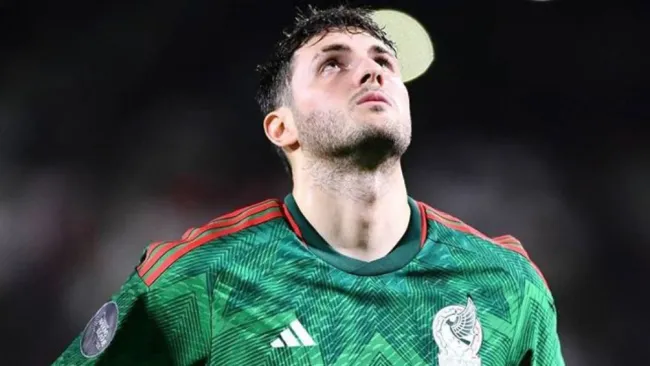 Santiago Giménez con la Selección Mexicana