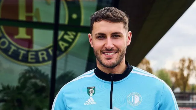 Santi Giménez fue elegido como el mejor