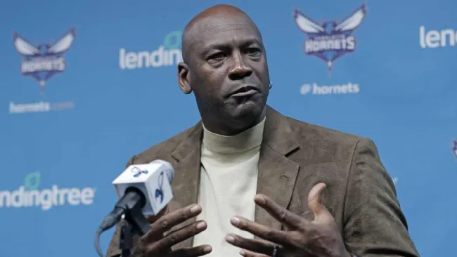 NBA: Michael Jordan vende su participación mayoritaria de los Hornets de Charlotte