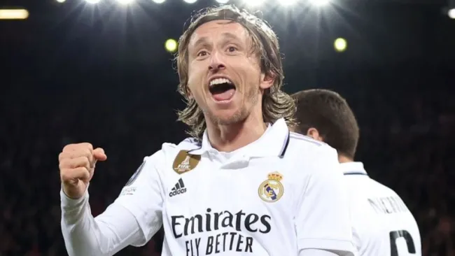 Luka Modric durante un partido con el Madrid
