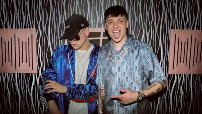 Peso Pluma festeja su cumpleaños con piñata de Spider-man y otros lujos extravagantes 