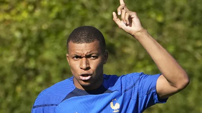 Pep Guardiola asegura que no trataran de fichar a Kylian Mbappe 