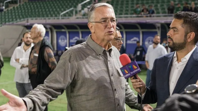 Salinas Pliego se hartó de las publicaciones de Faitelson