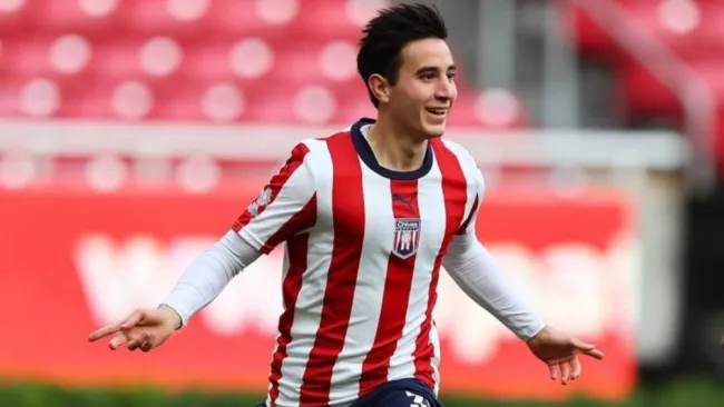 Sebastián Pérez Bouquet en el Estadio Akron