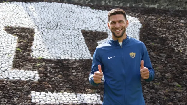 Lisandro Magallán en las instalaciones de los Pumas 