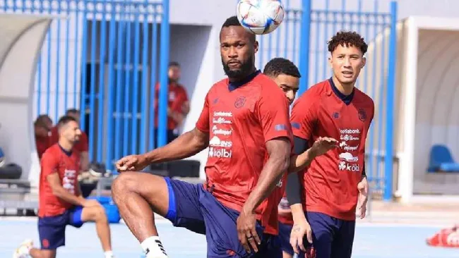 ¿Era penal? Kendall Waston sobre la falta ante Henry Martín: 'Pienso que no fue'