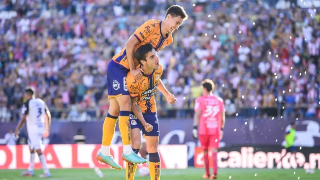 San Luis festejando la victoria frente al Querétaro 