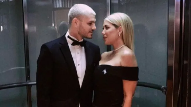 Icardi junto a Wanda en una premiación