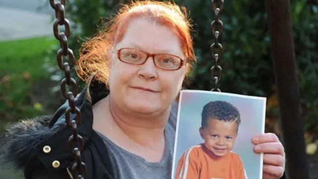 Madre de Dele Alli desmiente a su hijo: "Le lavaron el cerebro"