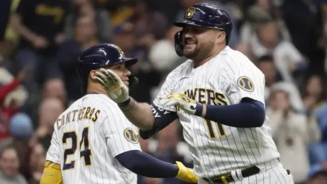 Rowdy Téllez se opera tras lastimarse el dedo; estará fuera cuatro semanas más