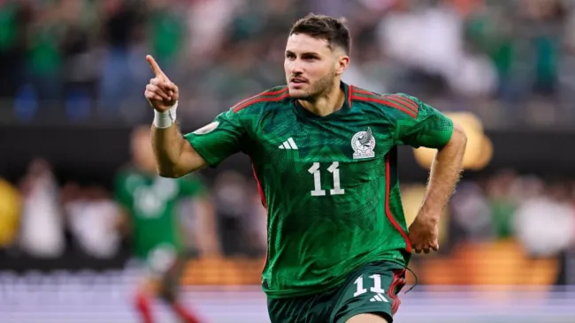 Santi Giménez asegura que la Liguilla provoca que los equipos de Liga MX se relajen