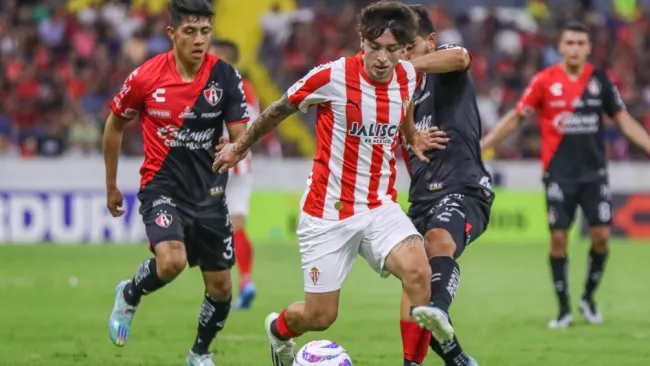 Jordan Carrillo jugando para el Sporting de Gijón