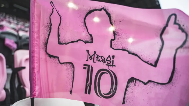 Banderín de Messi para su debut