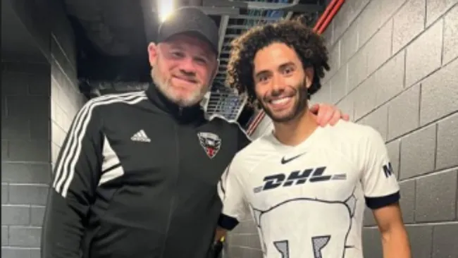 Huerta junto al entrenador del DC United