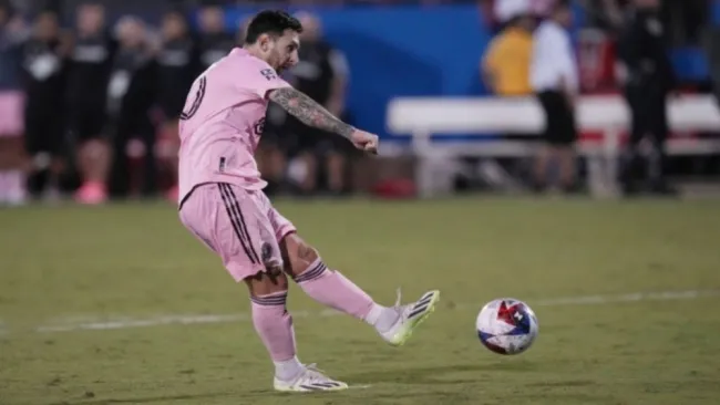 Messi va por récord de Beckham: ¿Cuántos goles ha marcado de tiro libre en su carrera?