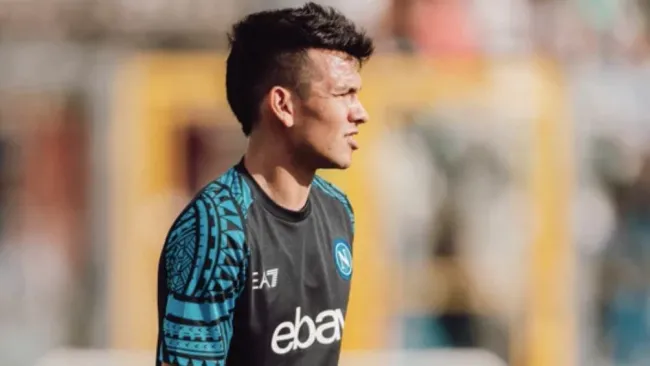 Lozano no fue parte de la partida en la goleada del Napoli