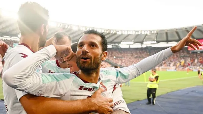 Antonio Candreva festejo de gol 