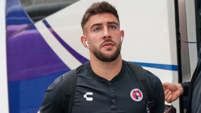 Lucas Cavallini, investigado por la Comisión Disciplinaria por gestos contra el arbitraje