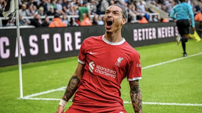 Núñez celebra uno de sus goles ante las Urracas