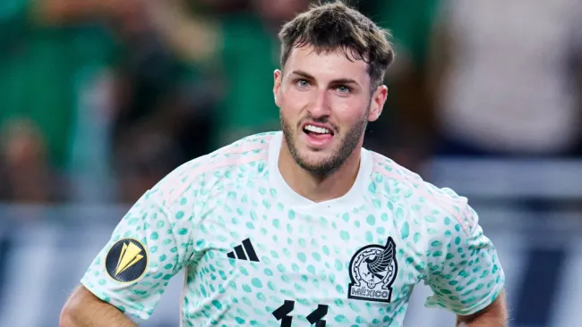 Santiago Giménez rechazó a la selección argentina para poder jugar con el Tri