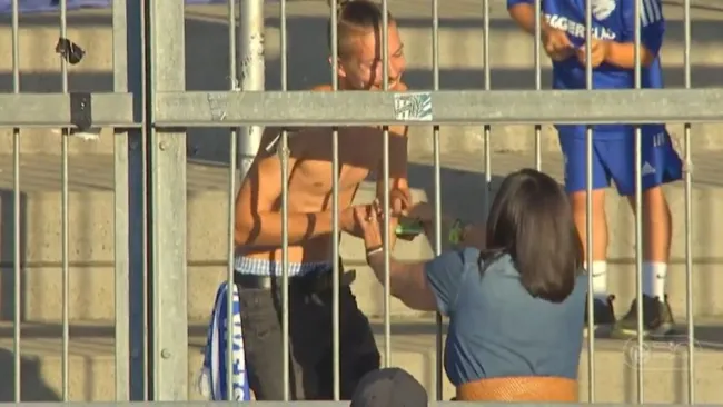 Presidenta del TSV Hartberg regaló 300 euros a los aficionados para comprar cervezas