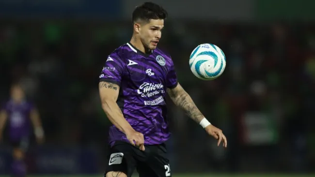 Amarilla en un partido de Mazatlán