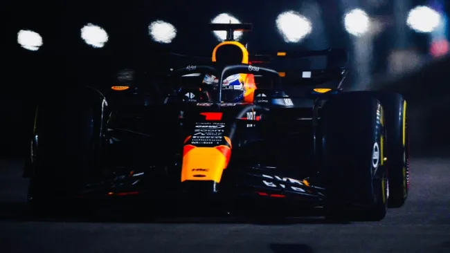 Max corriendo en el Gran Premio de Singapur 