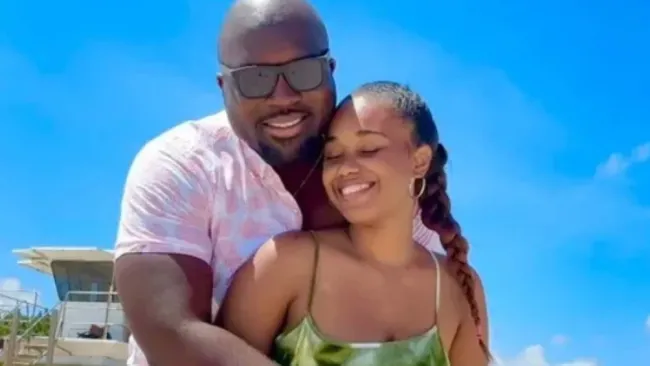 Mujer de pecho a su esposo para "unir su vínculo": 'Me encanta amamantarlo, es tiempo de calidad'