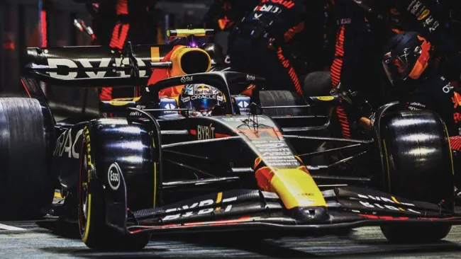 El 11 de Checo Pérez durante el Gran Premio de Singapur