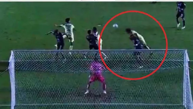 Pablo Barrera y Omar Mendoza se unen a los reclamos tras el polémico gol del América