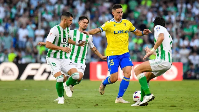 Betis empató por la mínima ante Cádiz