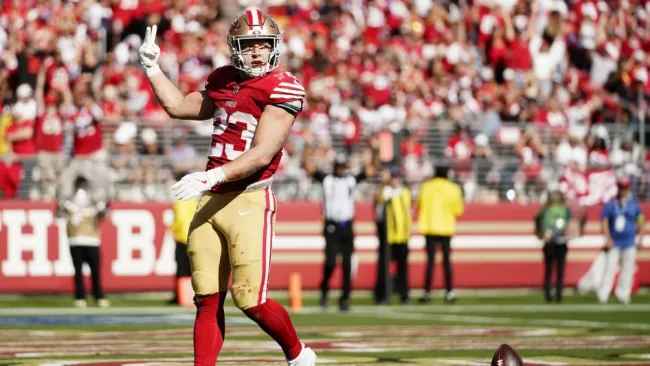 McCaffrey lideró la ofensiva de los 49ers 