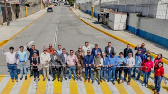 Inauguran Pedro Rodríguez y empresarios pavimentación en zona industrial en Atizapán