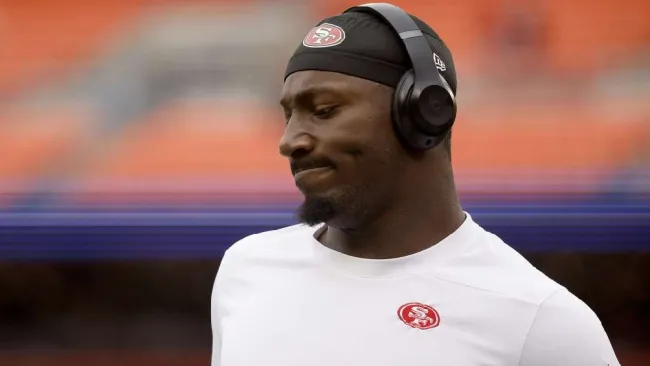 ¡Se encienden las alarmas! McCaffrey y Deebo salieron lesionados ante los Browns