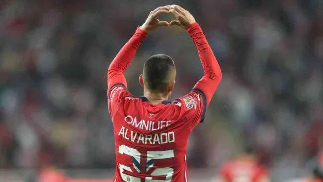 Roberto ‘Piojo’ Alvarado vive su mejor momento con Chivas y apunta a su mejor torneo goleador