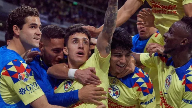 América se impone a Santos en un duelo repleto de goles en el Estadio Azteca