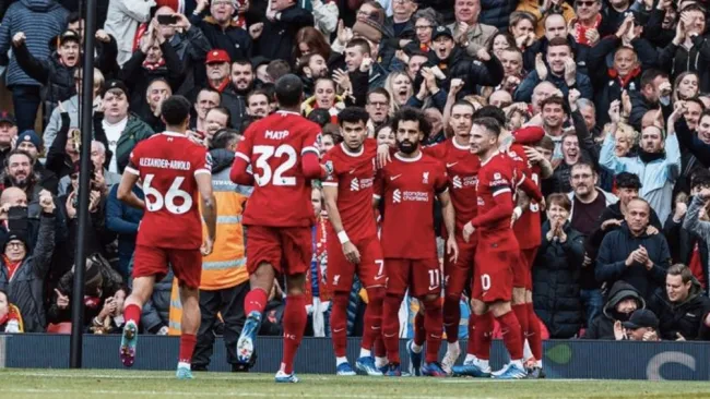 Liverpool aprovechó la ventaja en el campo de Anfield