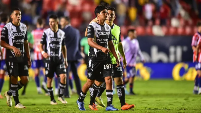 Moreno realizó el autogol al 88'