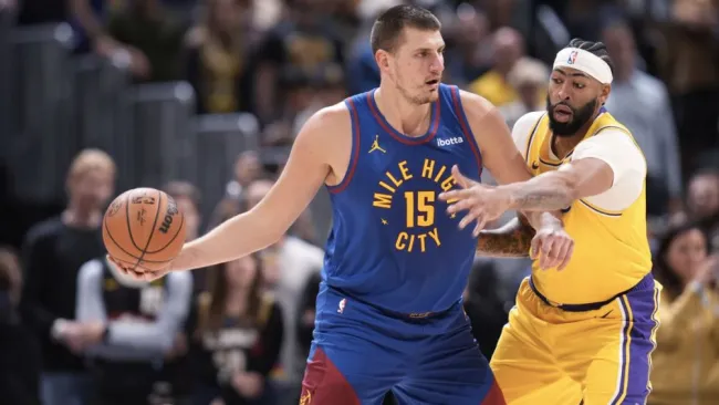 Los Nuggets de Denver vencieron a los Lakers en su primer partido