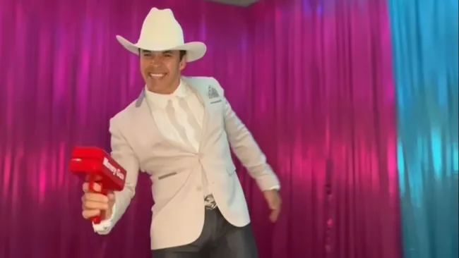 Raúl Sandoval, exintegrante de La Academia, detenido en aeropuerto de Mazatlán por acto terrorista